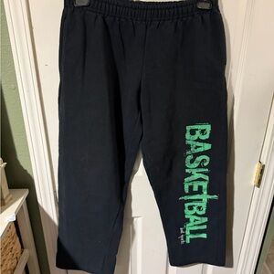 ❄️🤙🏽Gildan Navy Joggers with Green Basketball Print